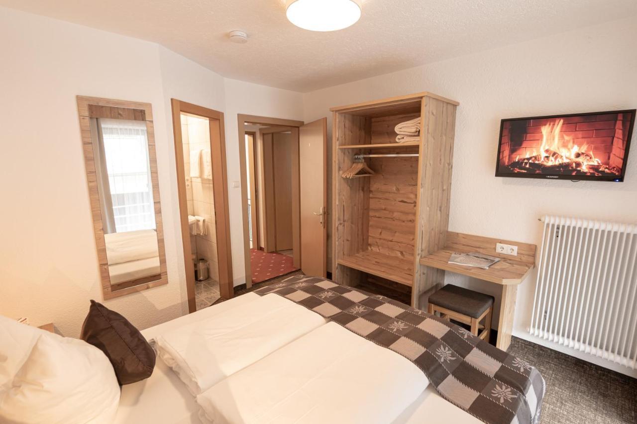 Senner Appartements Umhausen Esterno foto