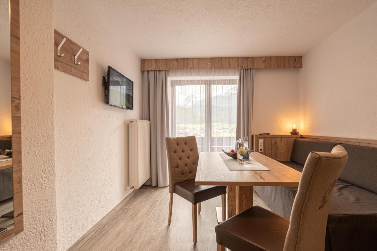 Senner Appartements Umhausen Esterno foto