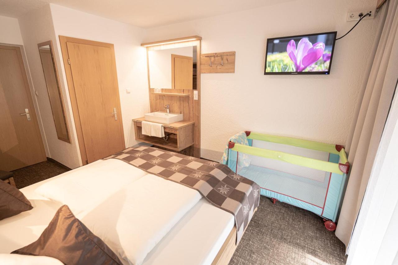 Senner Appartements Umhausen Esterno foto