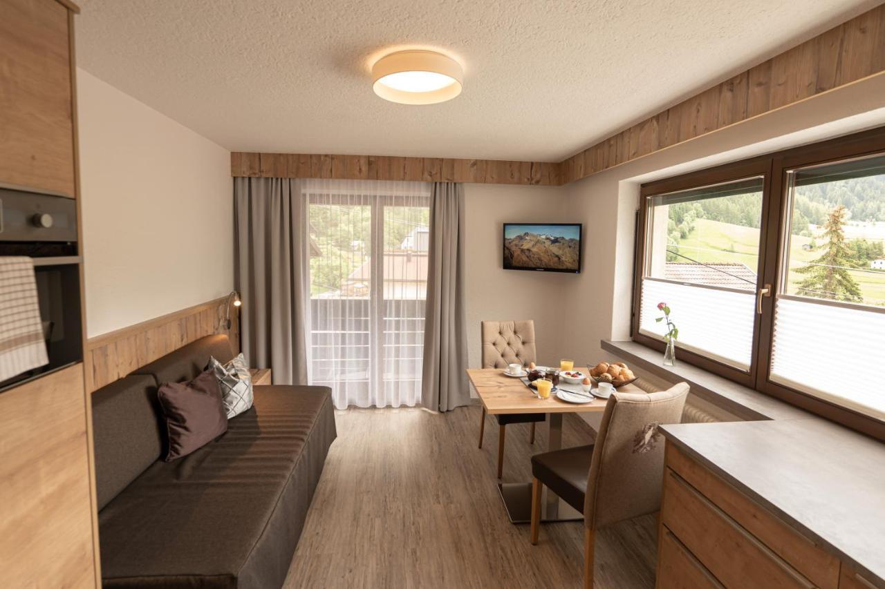 Senner Appartements Umhausen Esterno foto