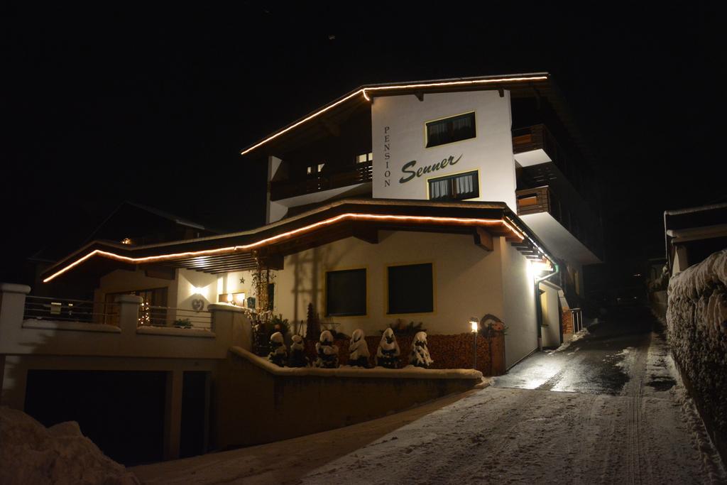 Senner Appartements Umhausen Esterno foto