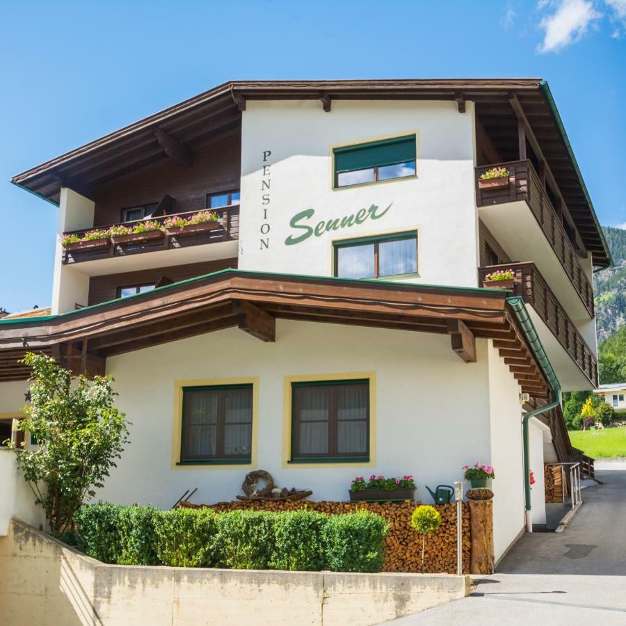 Senner Appartements Umhausen Esterno foto